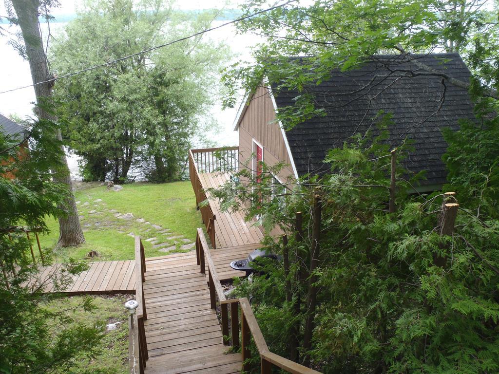 Red Lodge Resort Little Current Kamer foto