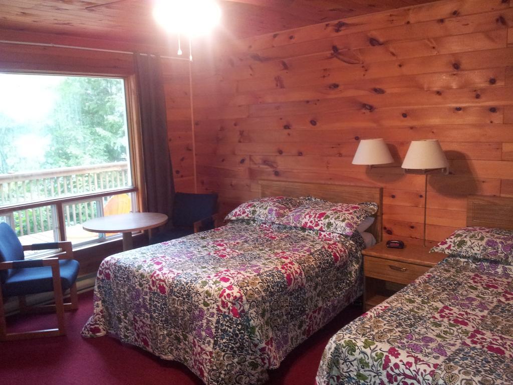 Red Lodge Resort Little Current Kamer foto