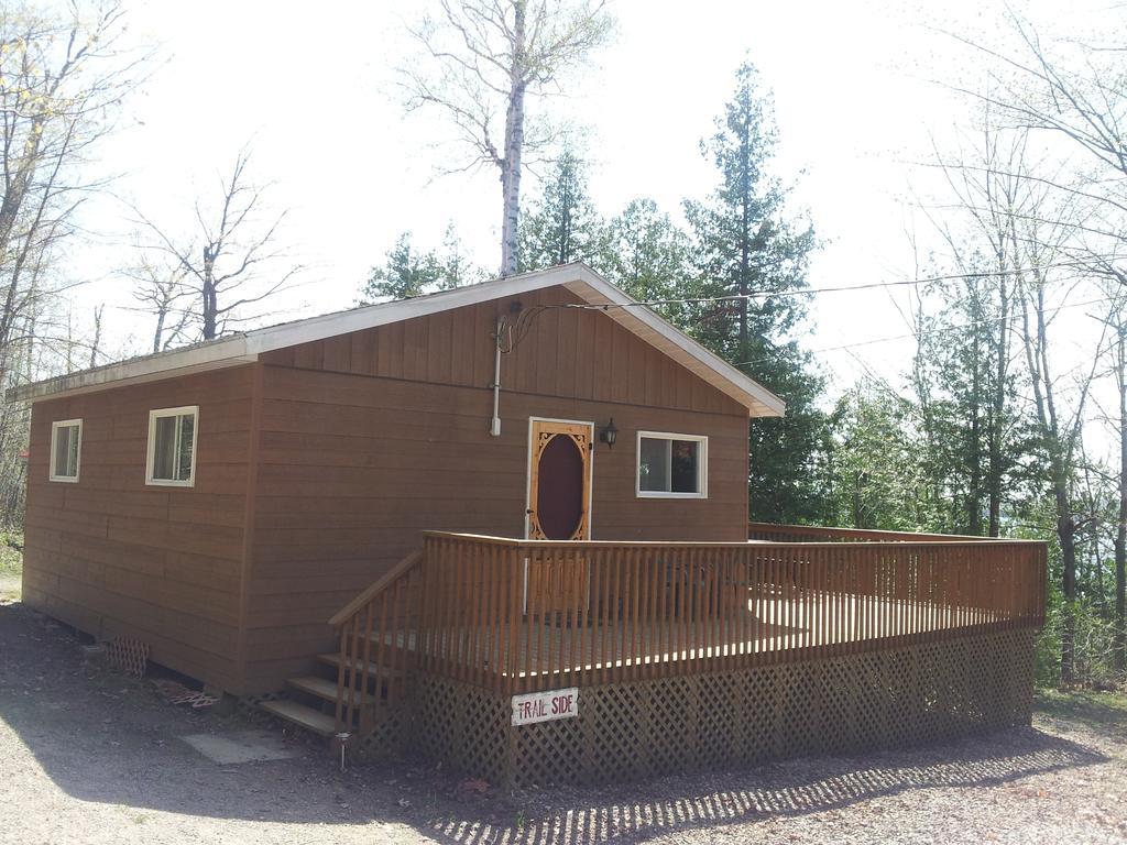 Red Lodge Resort Little Current Kamer foto