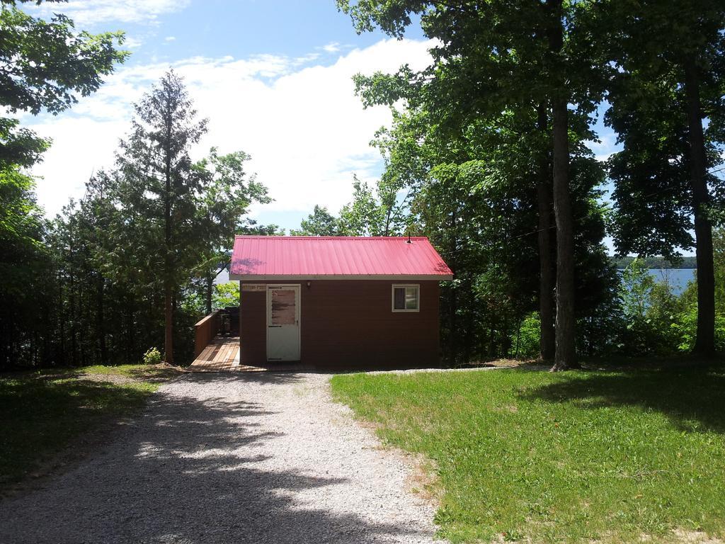 Red Lodge Resort Little Current Kamer foto