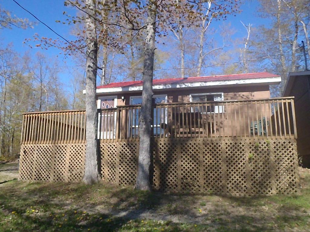 Red Lodge Resort Little Current Kamer foto