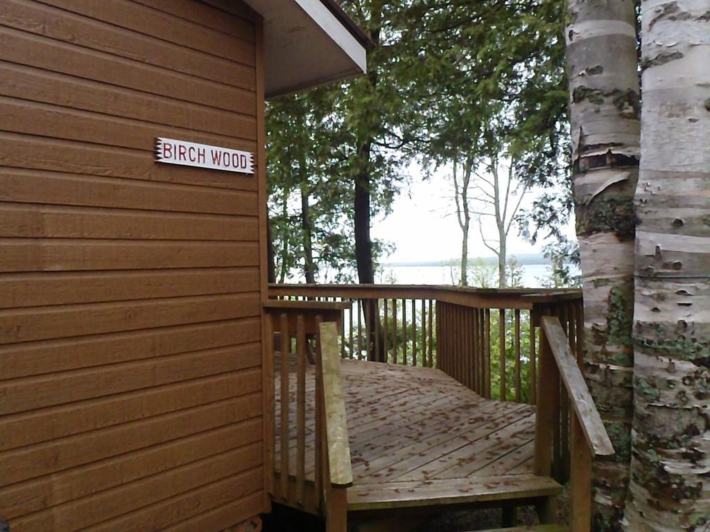 Red Lodge Resort Little Current Kamer foto