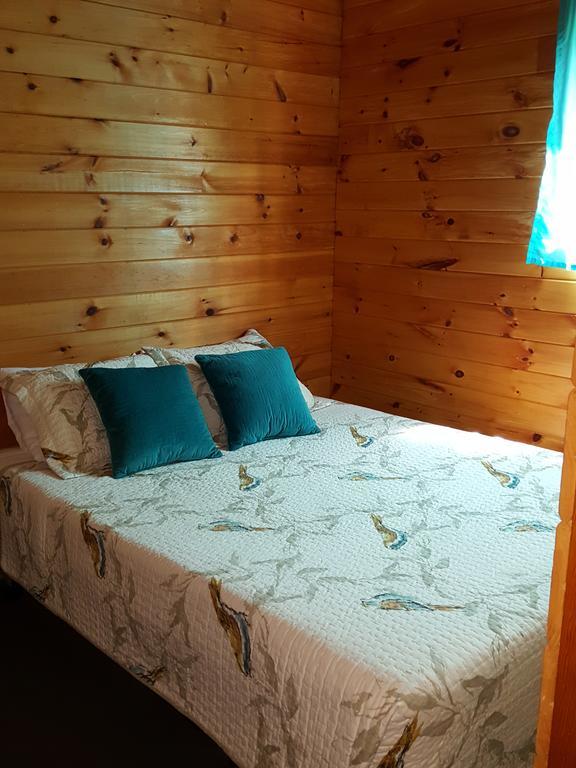 Red Lodge Resort Little Current Kamer foto