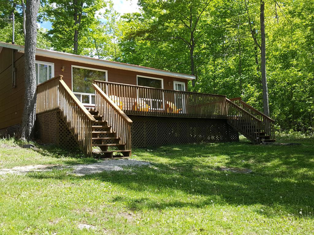 Red Lodge Resort Little Current Kamer foto